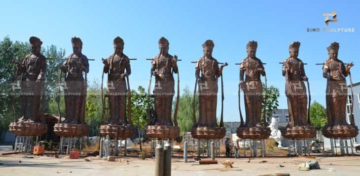 factory inspection of the large hand-forged bronze Buddha sculpture