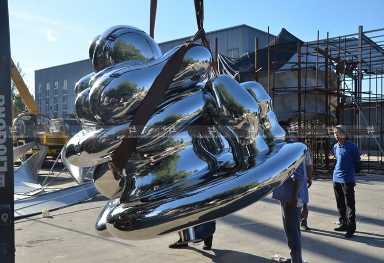 mirror stainless steel sculpture foundry 