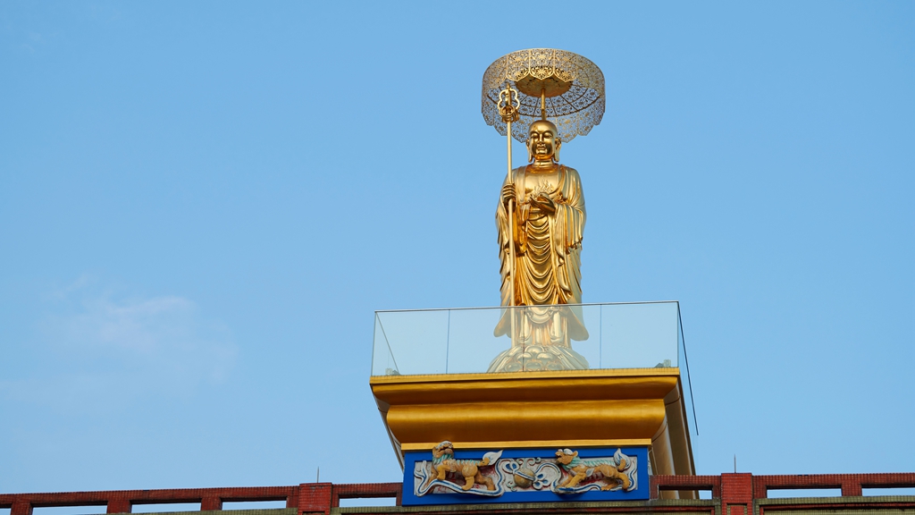 Gold Bronze Ksitigarbha Bodhisattva Statue in KMSPKS Singapore