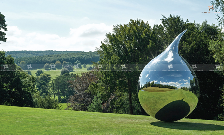 Mirror Stainless Steel Tear Sculpture exbition at Chartsworth House UK