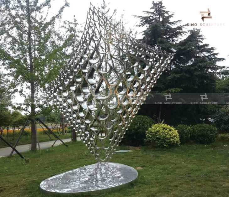 China mirror finish stainless steel sculpture factory