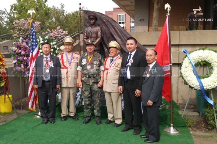 unveiling ceremony of the general bronze statue monument