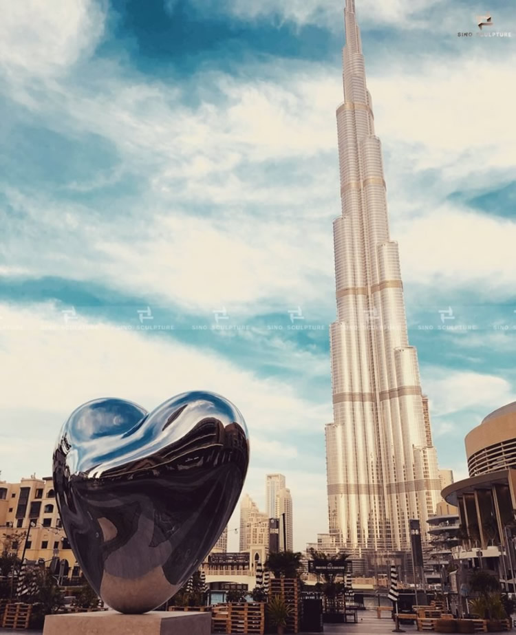mirror stainless steel heart sculpture love me Dubai UAE
