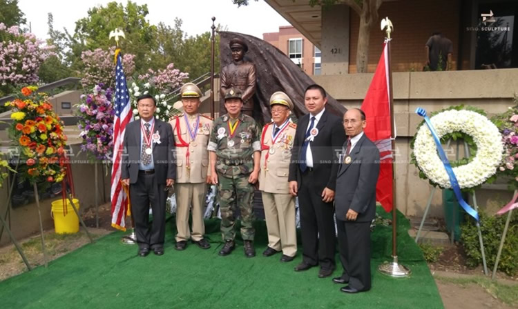 great memorial of the unveiling of the bronze cast army general