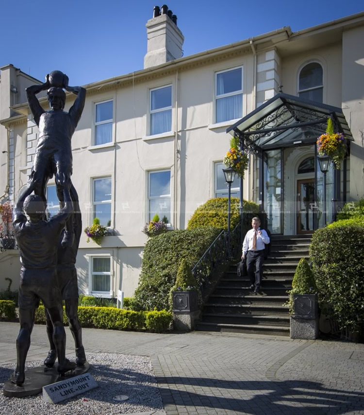 casting Bronze Rugby Sculpture for Ireland hotel 