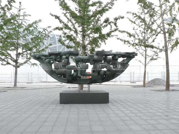Contemporary-art-sculpture-2008-Olympic-park-Stadium