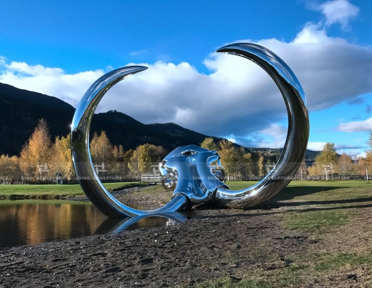 Mammoth Skull Sculpture norway