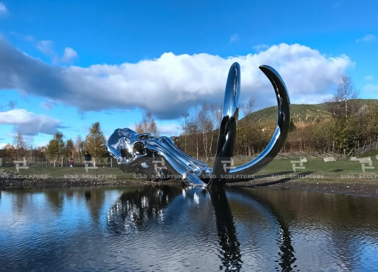 mirror stainless contemporary sculpture