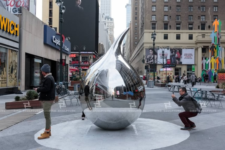 mirror stainless steel tear sculptures, Times Square,New York City 