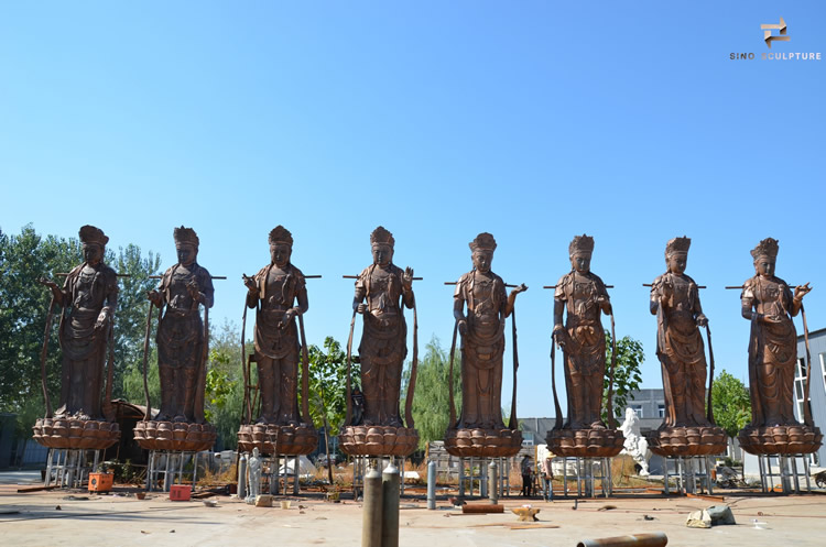 welding of bronze statue 