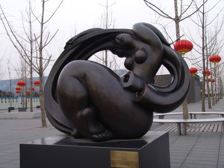 outdoor art installation of contemporary bronze sculpture 