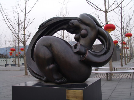 outdoor art installation of contemporary bronze sculpture