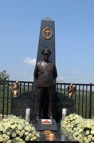 bronze monumental gereral General Seare Mekonnen 