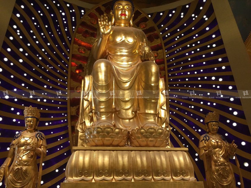 grand bronze Buddha sculptures gold leaf