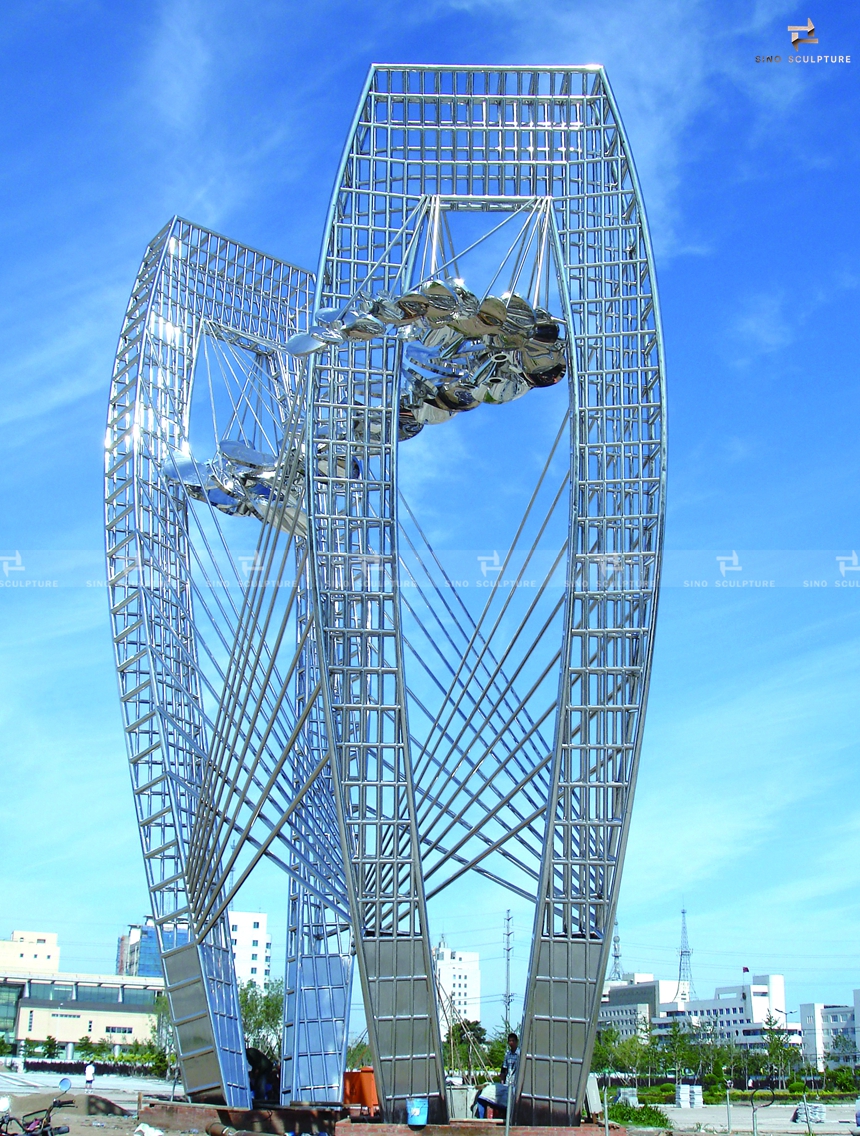 mirror polished stainless steel structure urban sculpture 