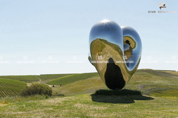 mirror stainless steel sculpture love me in USA