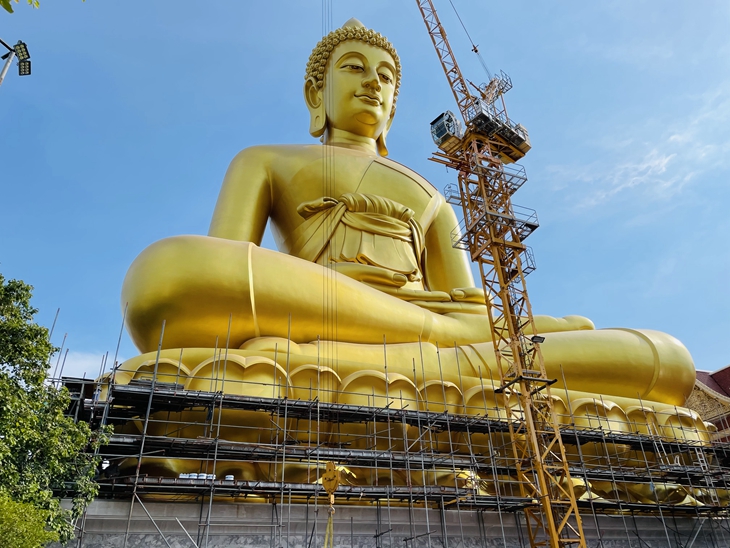 Thai bronze Buddha Statue nearing completion