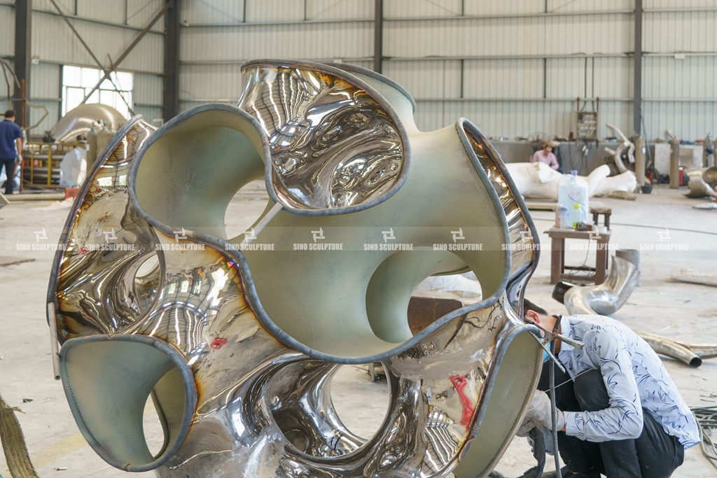 China mirror stainless steel garden sculpture foundry