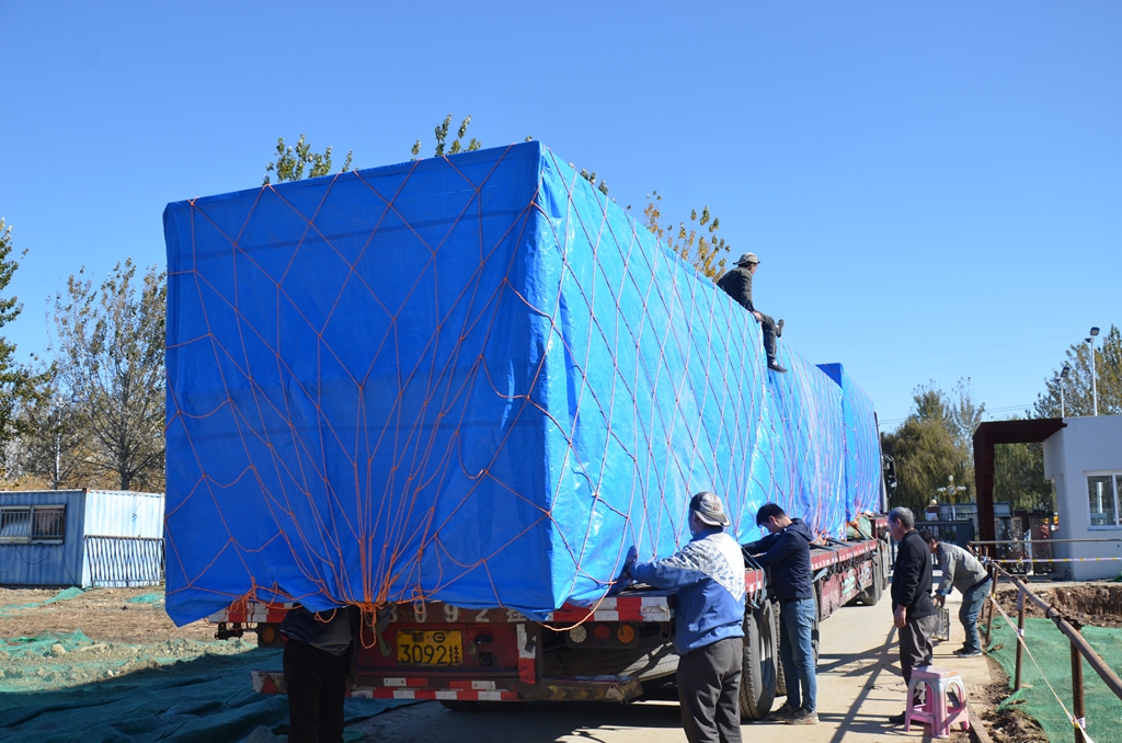 shipment of forging bronze falcon sculpture