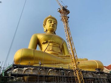 After installation of the whole custom bronze Buddha statue