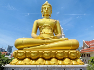 After installation of the whole custom bronze Buddha statue