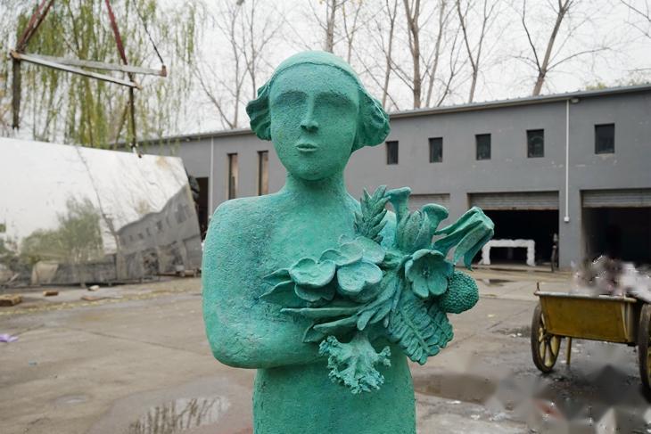  custom cast bronze statue