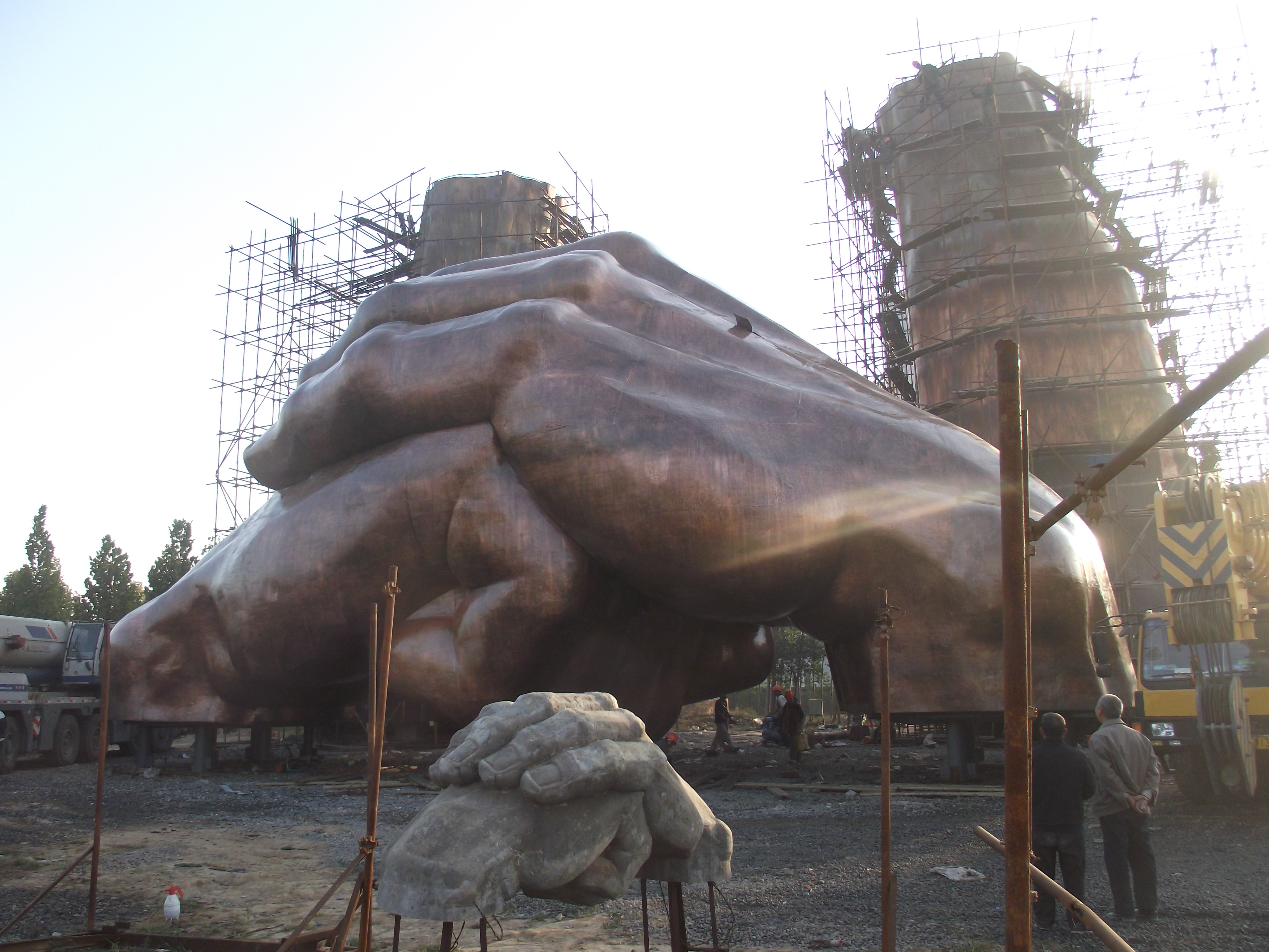 package and shipment of the large hand shape bronze sculpture