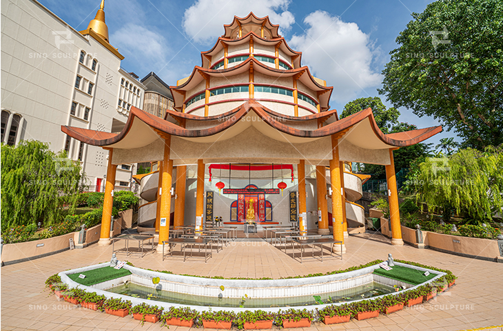 After installation of the casting bronze Buddha in Singapore Temple