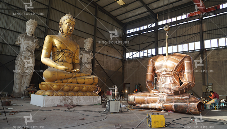 Hand-forging Bronze panels for the middle-scale Buddha statue
