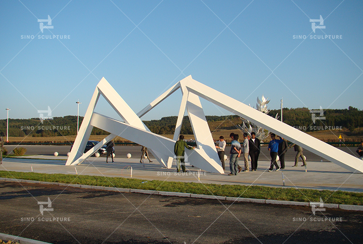 Carbon steel sculpture with lacquered finish