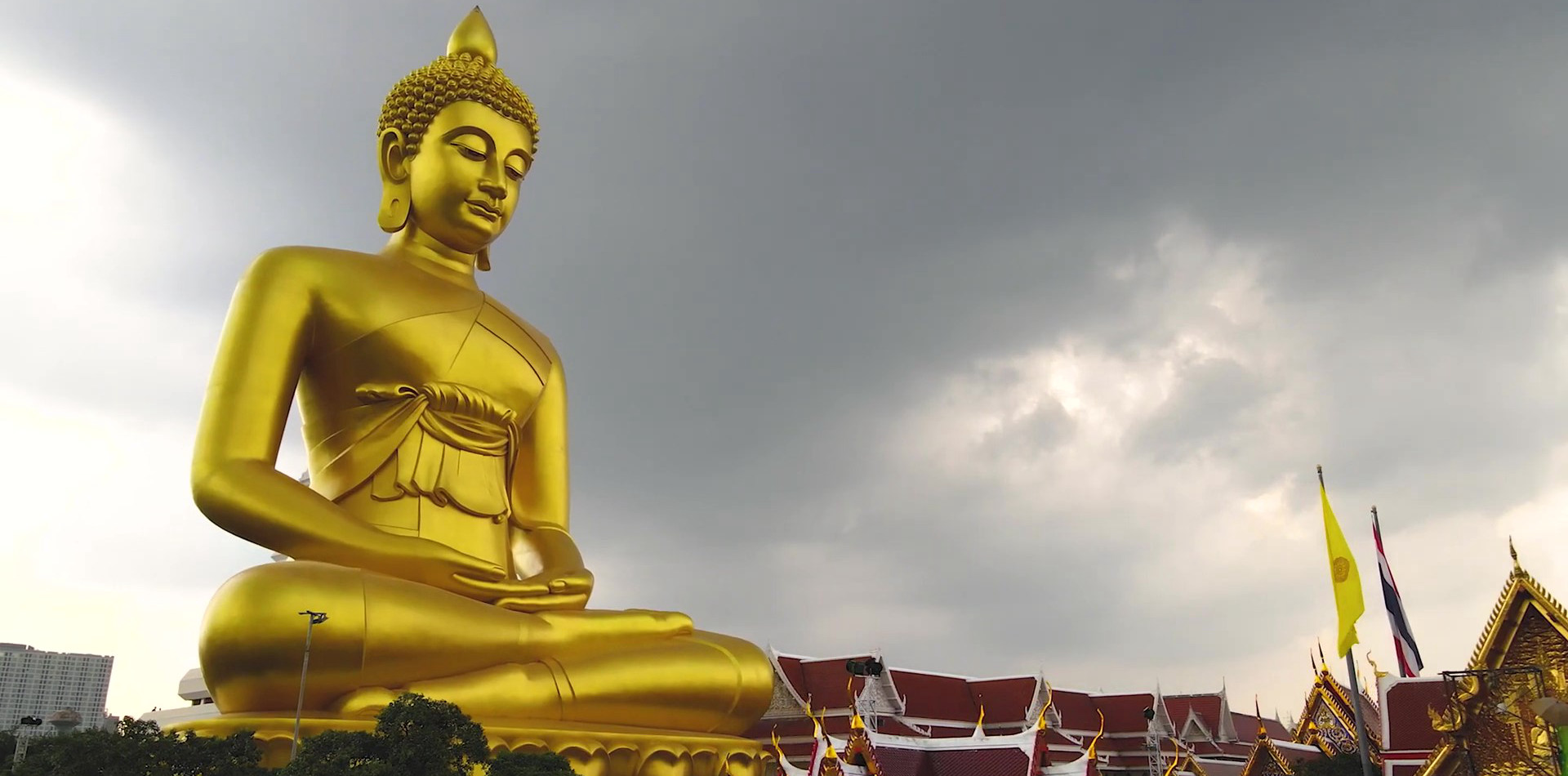 Golden bronze buddha statue, Seated Sakyamuni Buddha Statue, Wat paknam Bangkok Thailand.