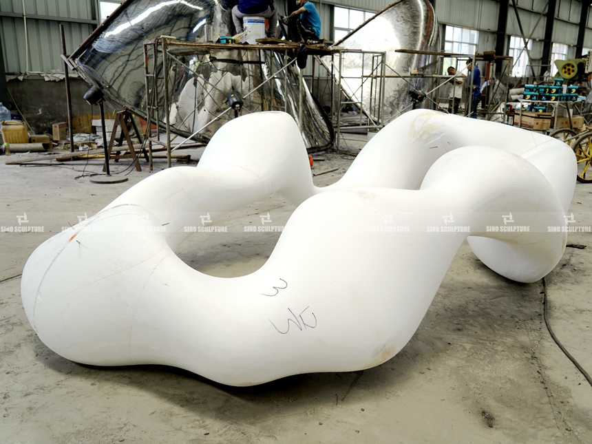 1:1 foam model for the park steel sculpture