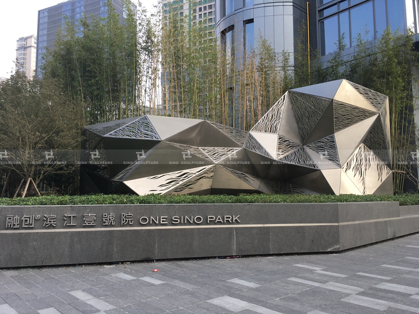 Mirror-stainless-steel-facading-curved-shape-stainless-steel-artwork.jpg