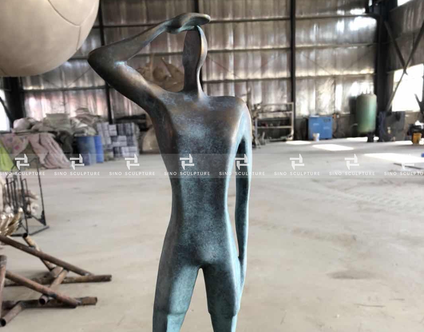 60b0c5731c036.jpg Simon Youngleson�s Casting Bronze Figure Sculpture