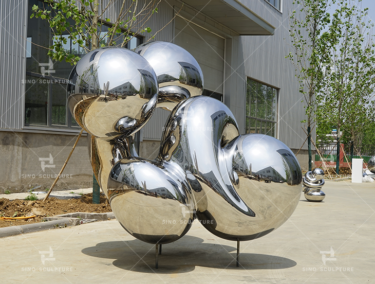 the completion of the Knot sculpture in Sino Sculpture factory