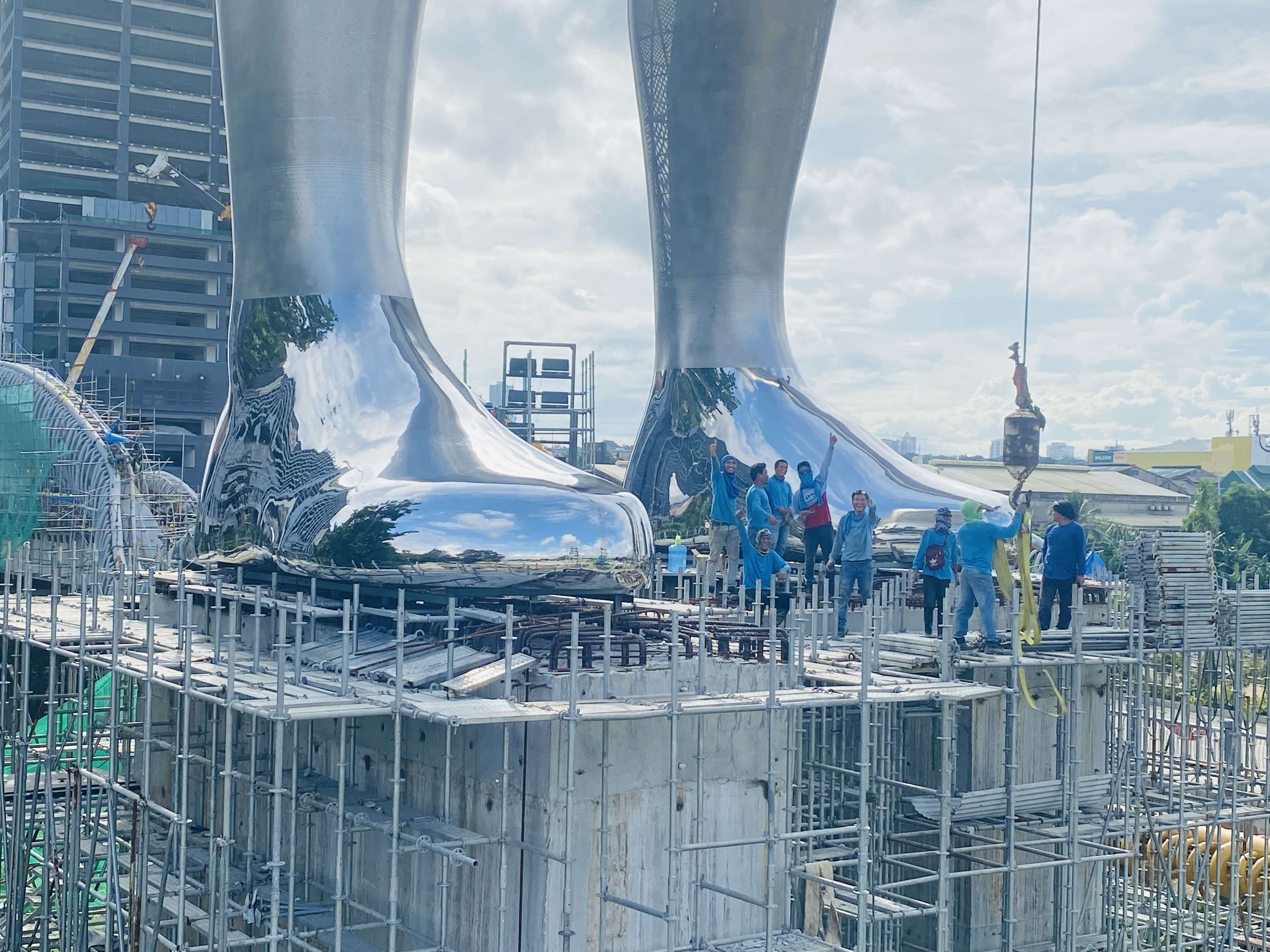 Close-shot of the gaint feet of the Victor Sculpture