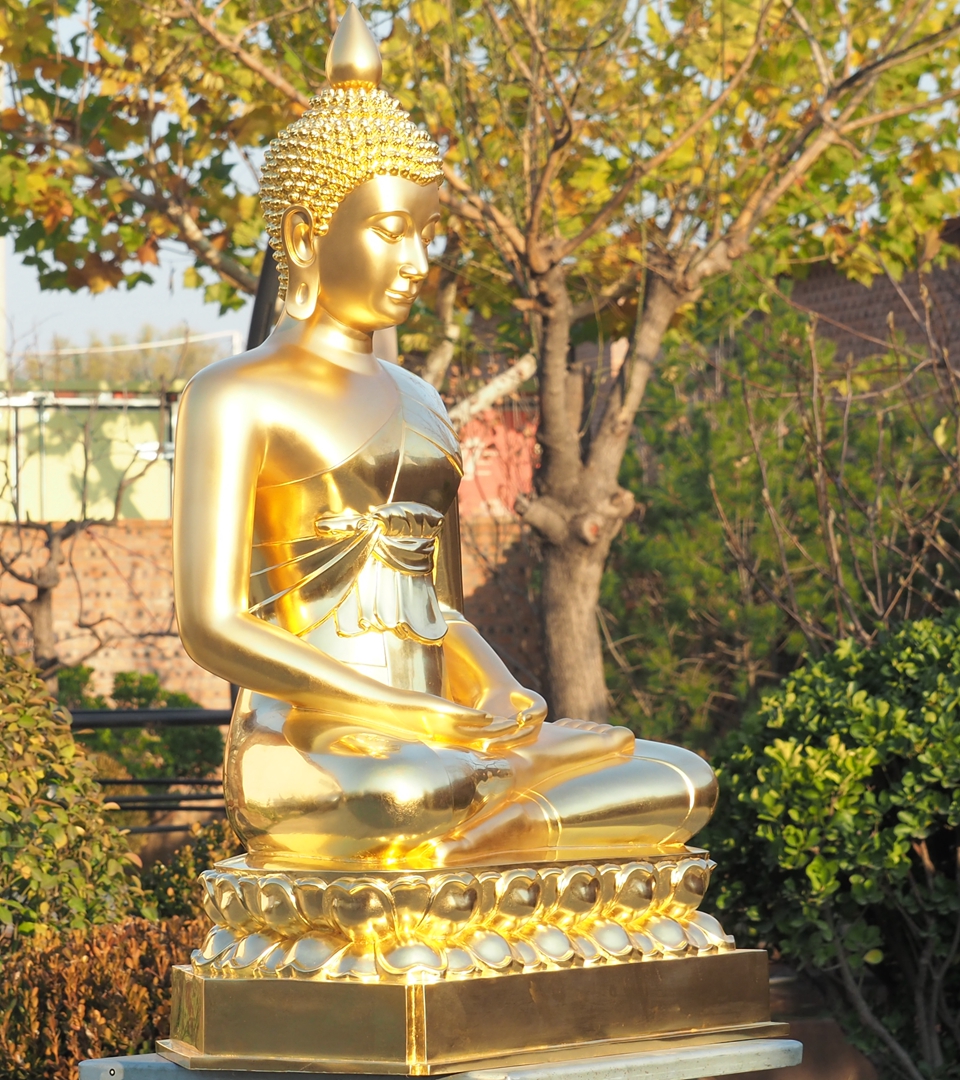 golden bronze buddha statue, large grand 