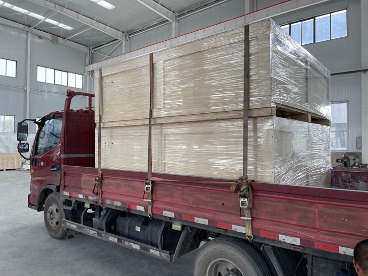 Ship to Port for container loading of the Completed stainless steel sculpture