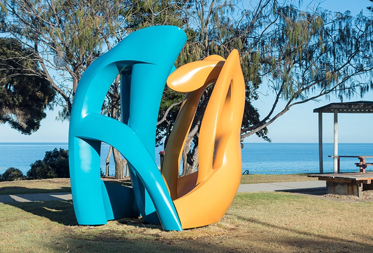 Sculptor Milan Kuzica_Family Sculpture Exhibiting Cottesloe 2023