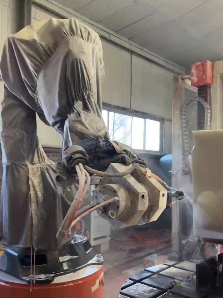 Engraving Marble Sculptures with CNC Robotic 7-Axis Engravers