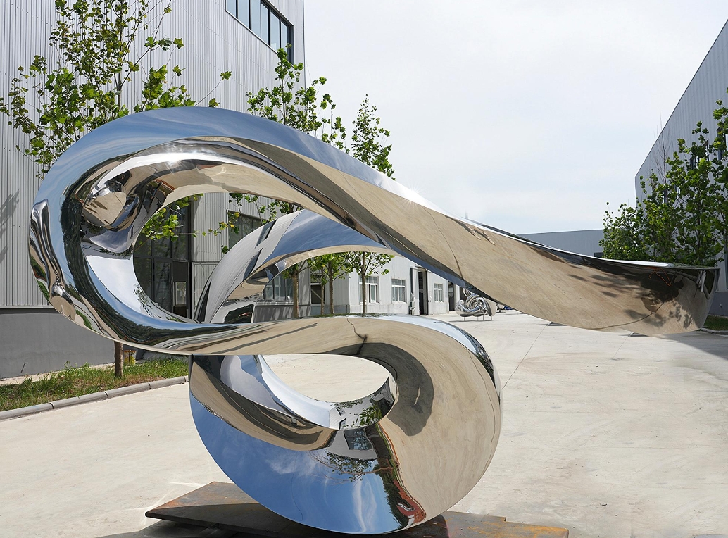 Zephyr Monumental 316L - abstract, polished stainless steel, outdoor sculpture, 2023