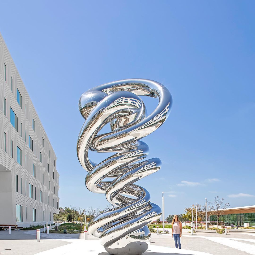 art installation has made its debut at the Torrey View biotech complex in San Diego, USA,