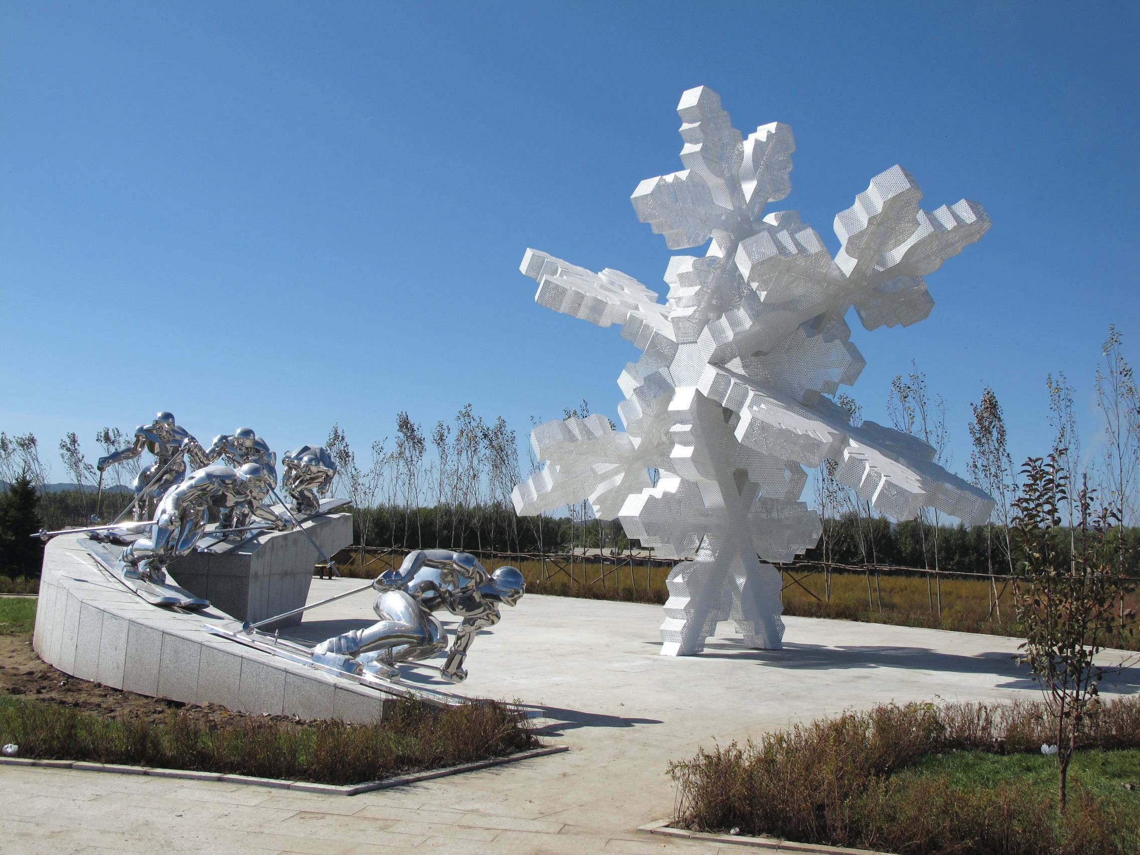 Perforated Steel Snowflake Sculpture made by Sino Sculpture Foundry