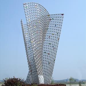 Mirror Reflection Stainless Steel Sculpture