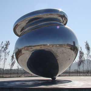 Outdoor Mirror Polished Steel Top Sculpture