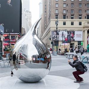 Tear sculpture,Manhattan NYC, Mirror stainless steel sculpture