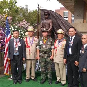 Antique Silicon Bronze Soldier Monument Statues Patina Finish