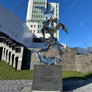 Mirror Polished Stainless Steel Monument Sculpture Flying seagull and fish sculpture