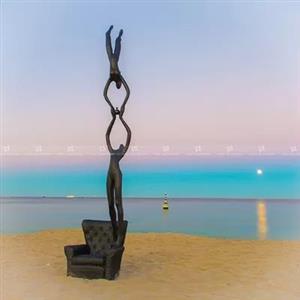 Artist Commissioned Bronze Figure Statues Patina Finish H5m Size