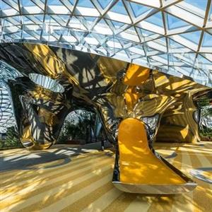 High Mirror Polished Stainless Steel Facade Hand Forging Discovery Slides